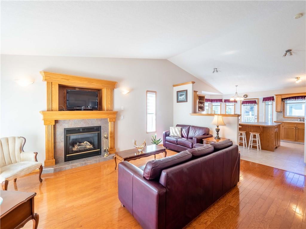 3 Strathmore Lakes Bay, Strathmore, AB, T1P 1L8 C4256369 Heart