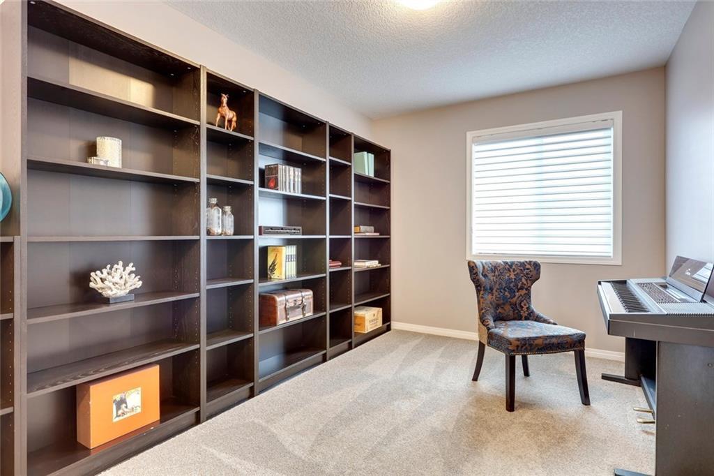 47 Elgin Meadows Park SE, Calgary, AB, T2Z 0M1 C4259238 Kevin French