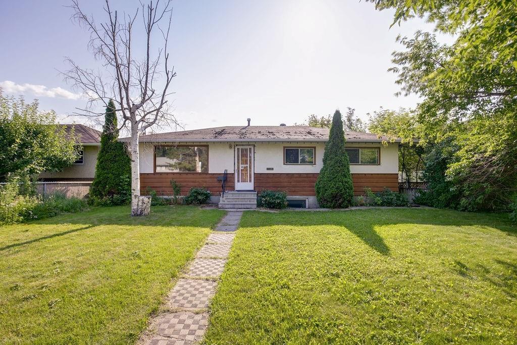 2036 43 Street SE, Calgary, AB, T2B 1H3 C4261783 Seth Allred