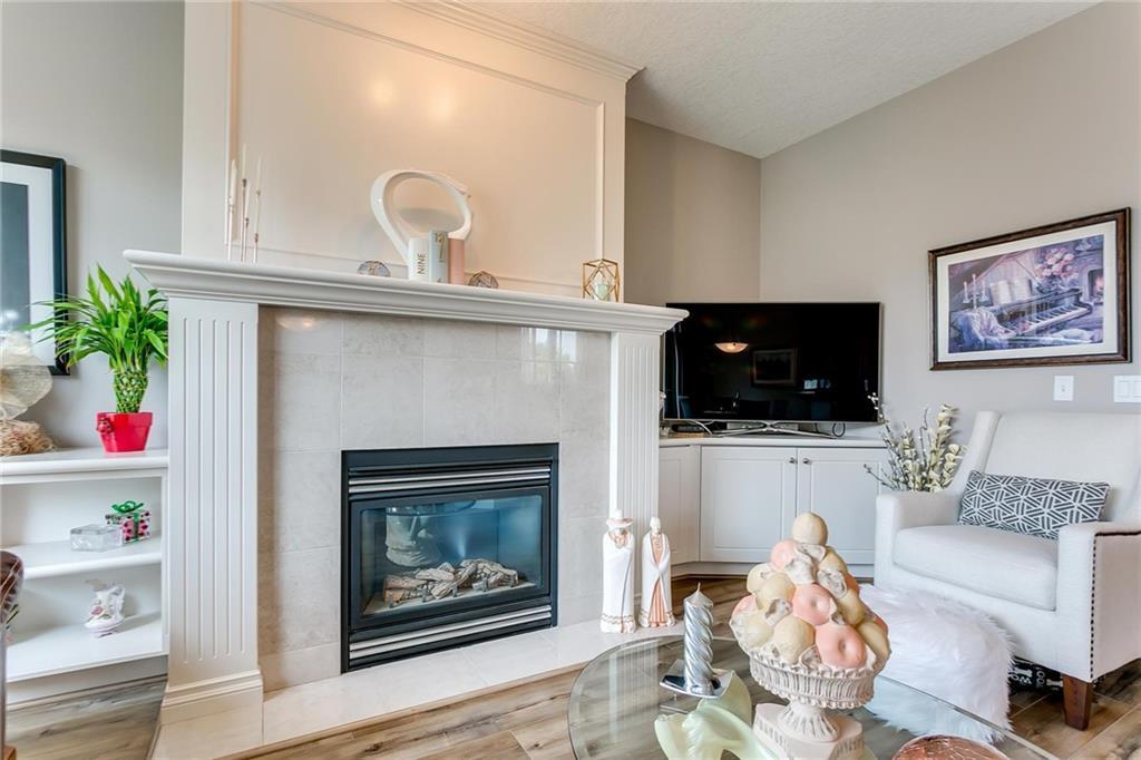 56 Discovery Woods Villas SW, Calgary, AB, T3H 5A7 C4281678