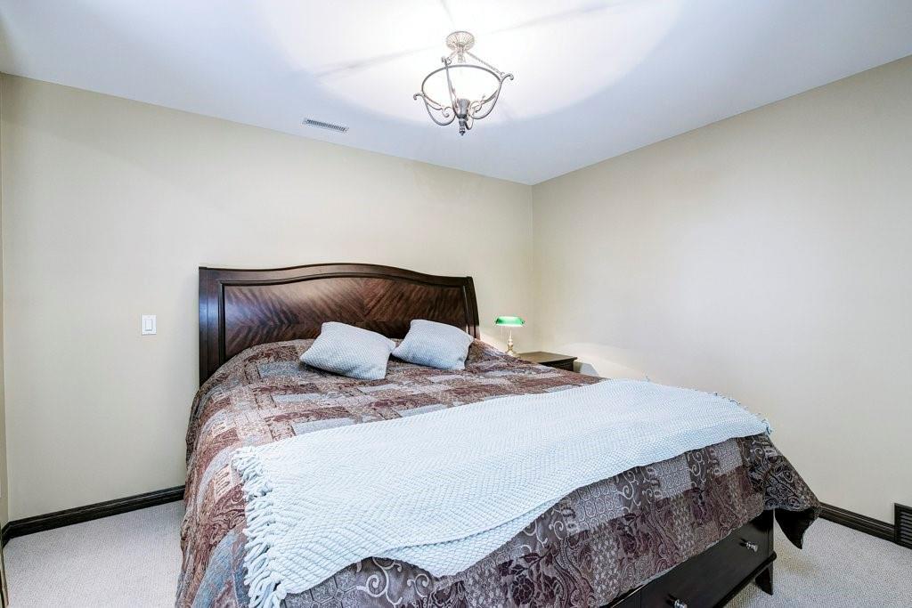 44 Valley Ponds Place NW, Calgary, AB, T3B 5T5 C4292677 Gerard Chiasson