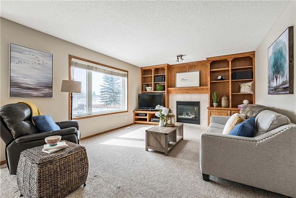 5 Crystal Shores Lane, Okotoks, AB, T1S 1X9 C4292642 Andrea Wilton