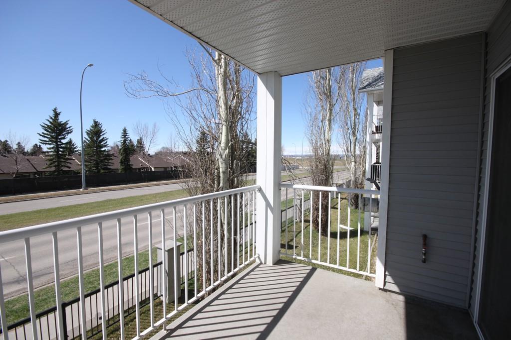 2204 Valleyview Park SE, Calgary, AB, T2B 3R6 C4294070 The Nash Group