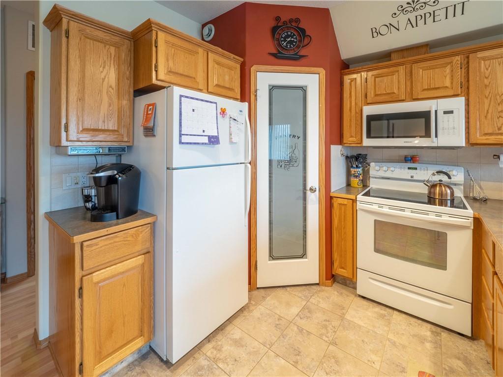 204 7 Crystal Ridge Cove, Strathmore, AB, T1P 1W5 C4296186 Heart