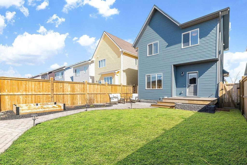 246 Vista Drive, Crossfield, AB, T0M 0S0 C4296009 The Beautiful