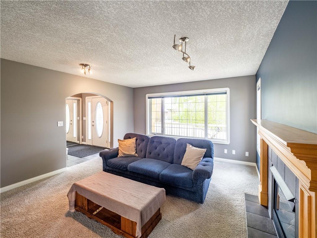 3 Grande Point Estates, Strathmore, AB, T1P 1L3 C4297048 Heart