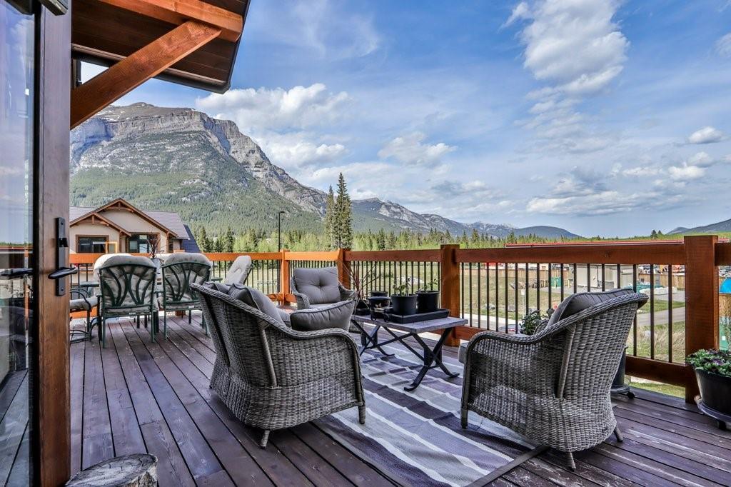 138 River’s Bend Way, Dead Man’s Flats, AB, T1W 0K5 C4299610 Barry