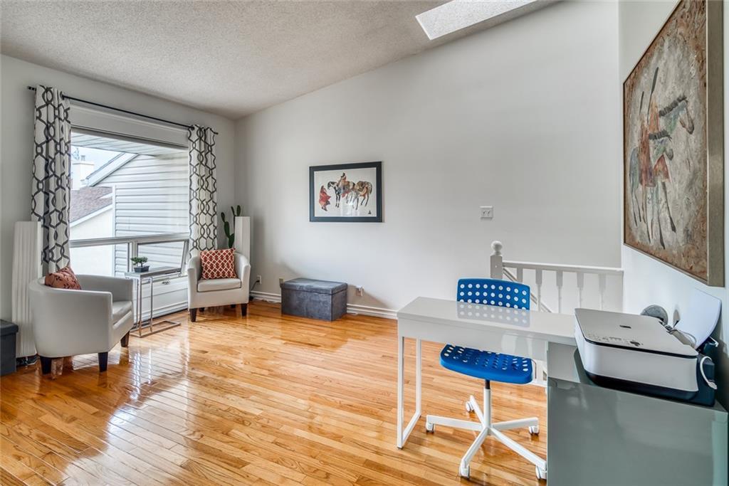 124 Prominence Heights SW, Calgary, AB, T3H 2Z6 C4300836 Simply