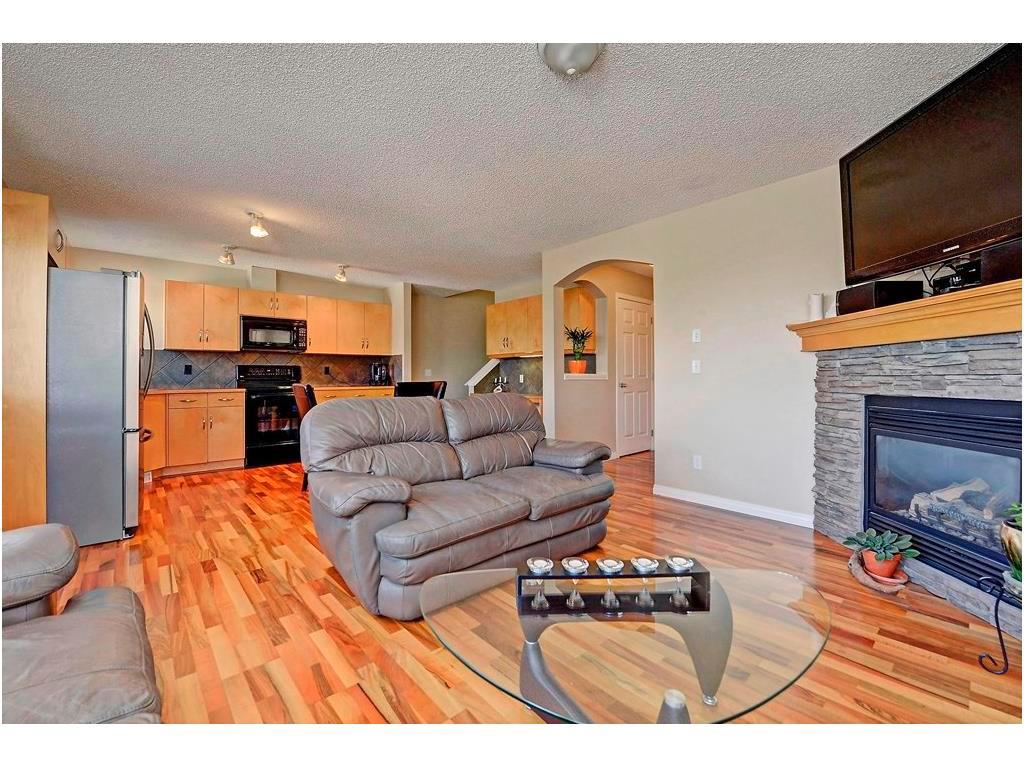 79 Everridge Villas SW, Calgary, AB, t2y 4y9 C4134387 Tudor