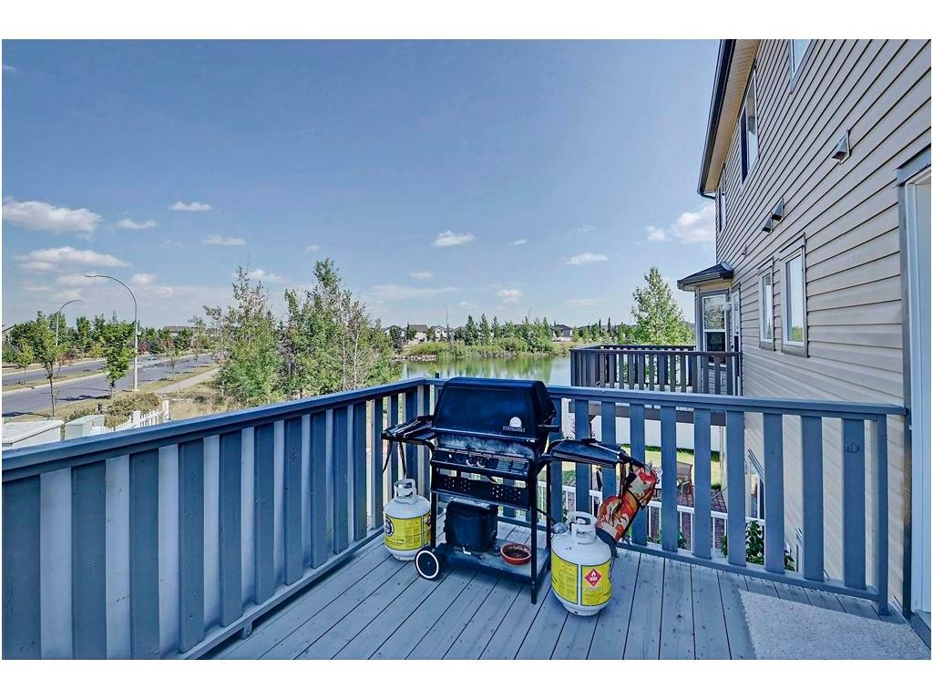 79 Everridge Villas SW, Calgary, AB, t2y 4y9 C4134387 Tudor