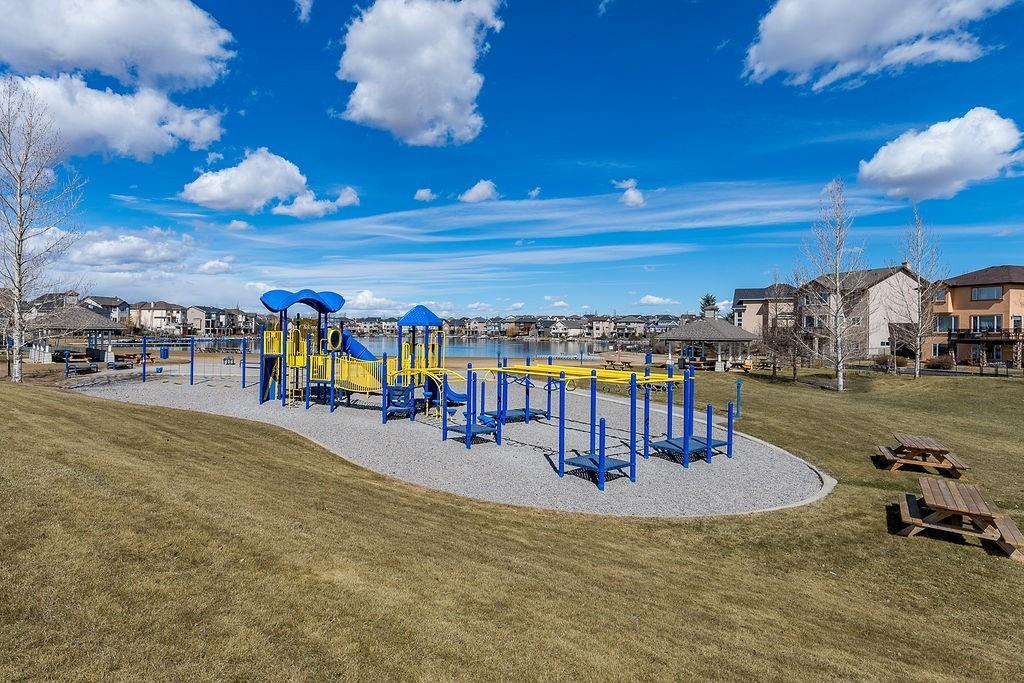 133 Crystal Shores Manor, Okotoks, AB, T1S 2H6 C4302704 Andrea