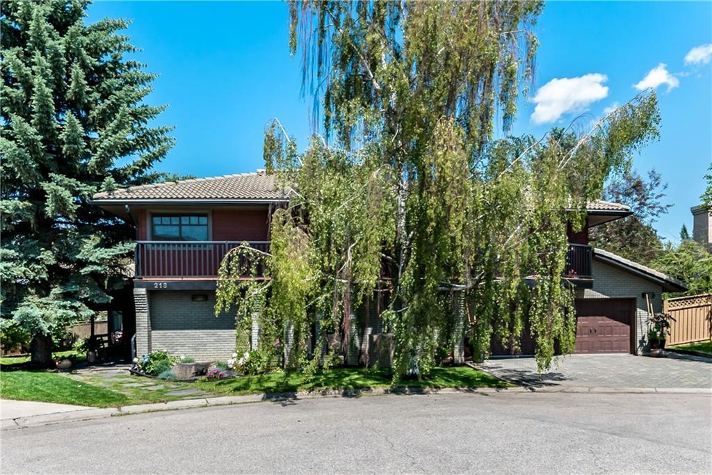 218 Canova Close SW, Calgary, AB, T2W 6A6 C4306115 Smith Pezzente