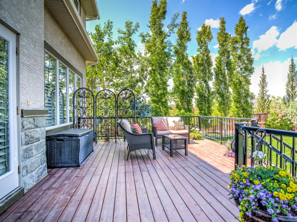 250 Tusslewood Grove NW, Calgary, AB, T3L 2Y4 A1009470 Kelly Houston