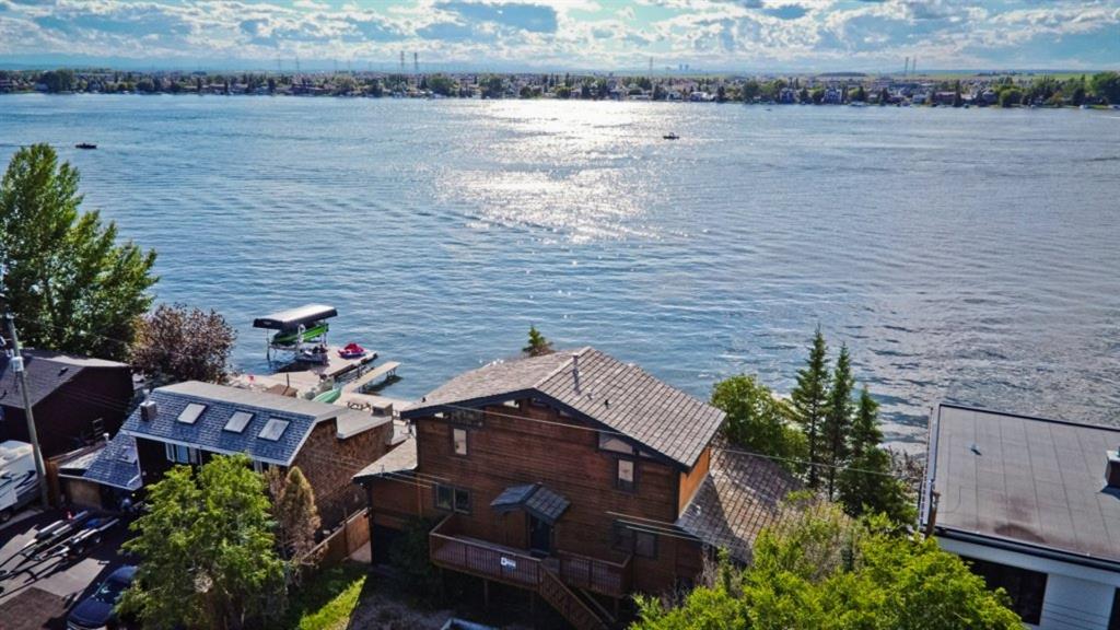 853 East Chestermere Drive, Chestermere, AB A1009774 Michelle