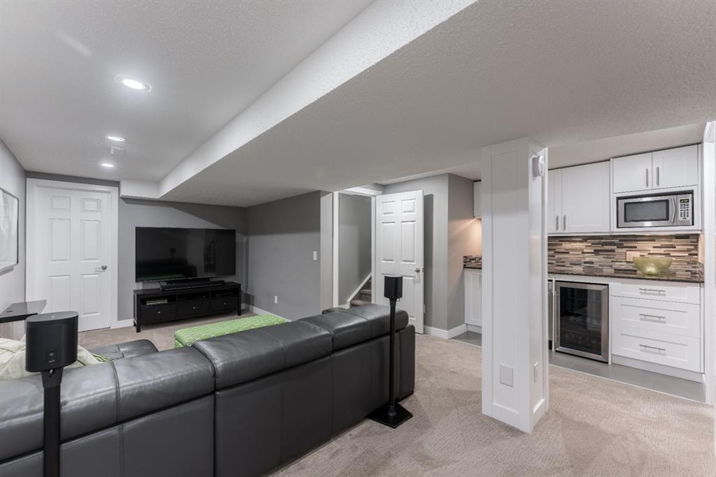 12940 Elbow Drive SW, Calgary, AB, T2W 6G6 A1010424 Smith Pezzente