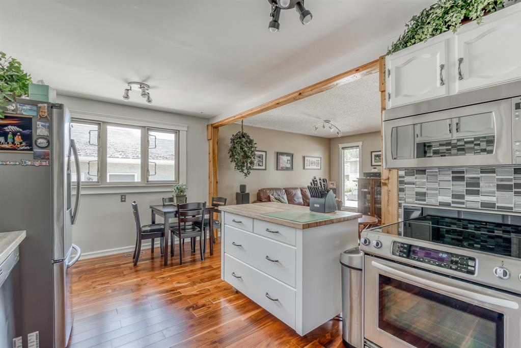 248 Deer Run Close SE, Calgary, AB, T2J 5P6 A1011298 Simply Homes