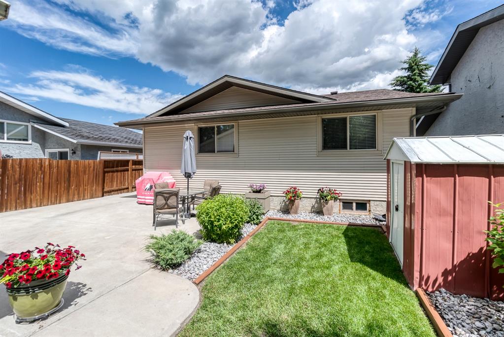 248 Deer Run Close SE, Calgary, AB, T2J 5P6 A1011298 Simply Homes