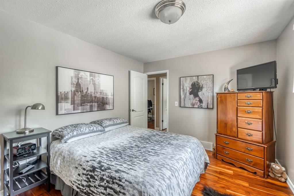 248 Deer Run Close SE, Calgary, AB, T2J 5P6 A1011298 Simply Homes