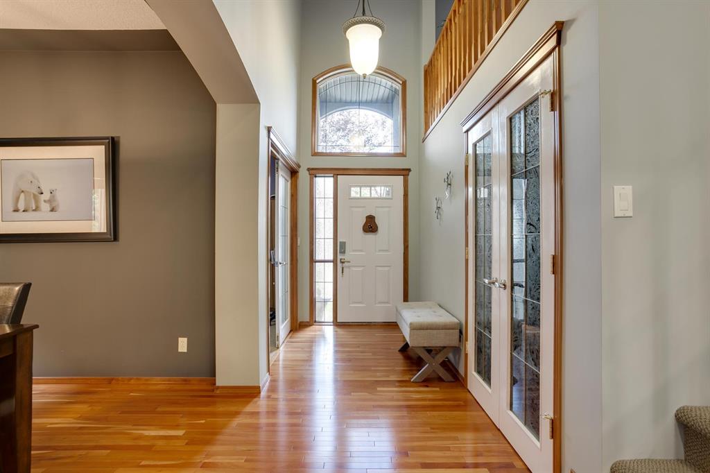 70 Discovery Ridge Manor SW, Calgary, AB, T3H 5L8 A1012073 Jordan Smeaton