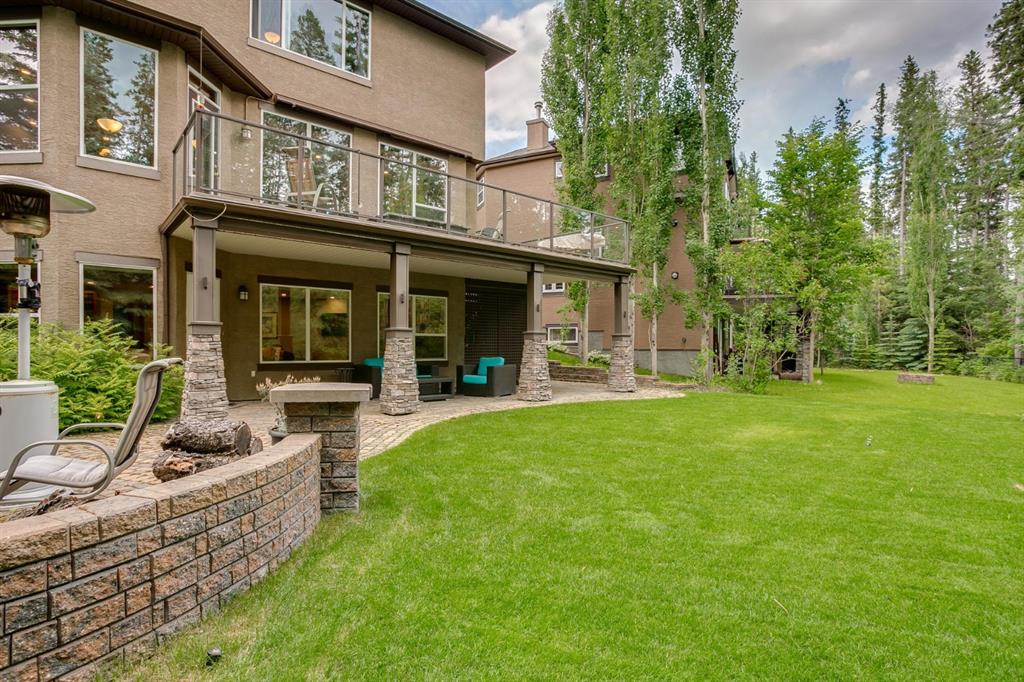 70 Discovery Ridge Manor SW, Calgary, AB, T3H 5L8 A1012073 Jordan Smeaton
