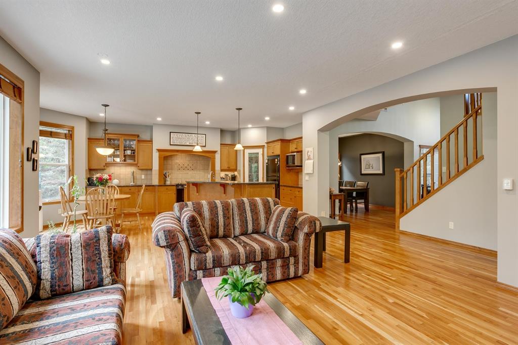 70 Discovery Ridge Manor SW, Calgary, AB, T3H 5L8 A1012073 Jordan