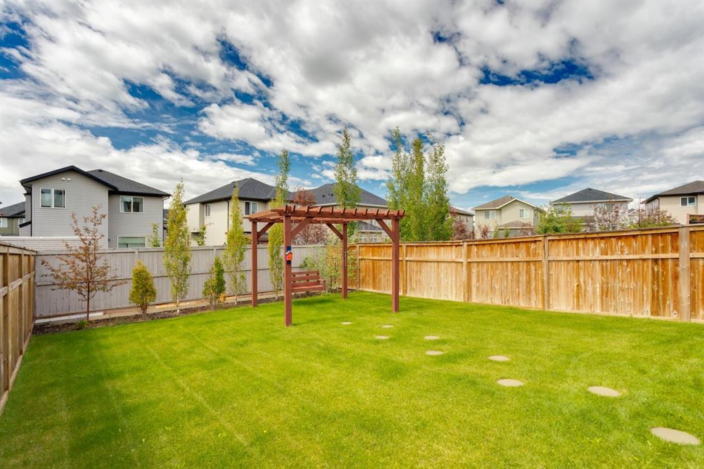 2057 Hillcrest Green SW, Airdrie, AB, T4B 3W1 A1014092 Connect Real