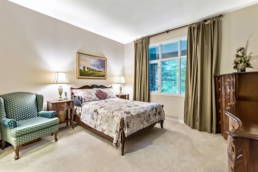 1107 Lake Fraser Green SE, Calgary, AB, T2J 7H6 A1014146 Smith