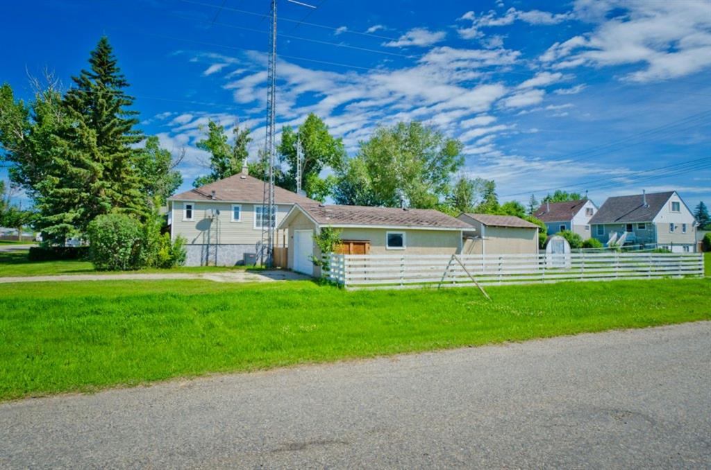 205 Main Street, Carseland, AB A1014491 The Real Estate REPs Group