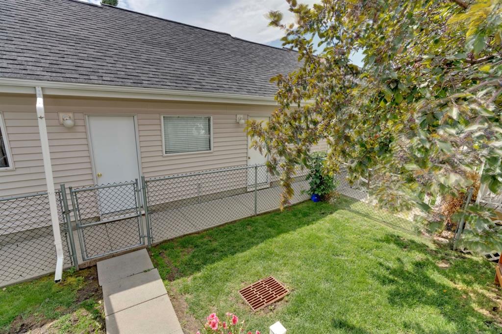17 Promenade Way SE, Calgary, AB, T2Z 2Z4 A1016084 Kevin French 17 Promenade Way SE, Calgary, AB, T2Z 2Z4 A1016084 Kevin French