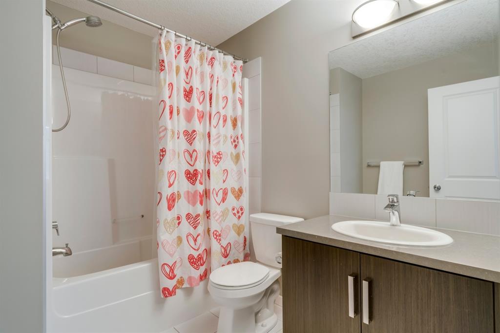 185 New Brighton Point SE, Calgary, AB, T2Z 1B7 A1016120 Kevin French