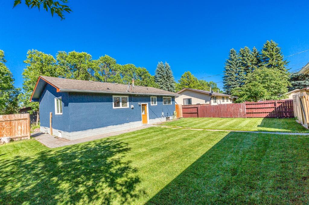 12 Grand Park Crescent, Camrose, AB, T4V 1M9 A1017508 Tracy Brandingen