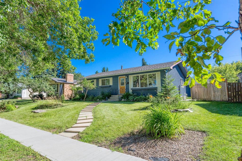 12 Grand Park Crescent, Camrose, AB, T4V 1M9 A1017508 Tracy Brandingen