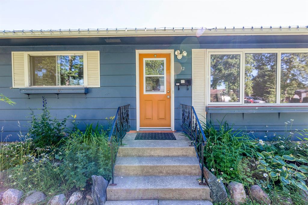 12 Grand Park Crescent, Camrose, AB, T4V 1M9 A1017508 Tracy Brandingen