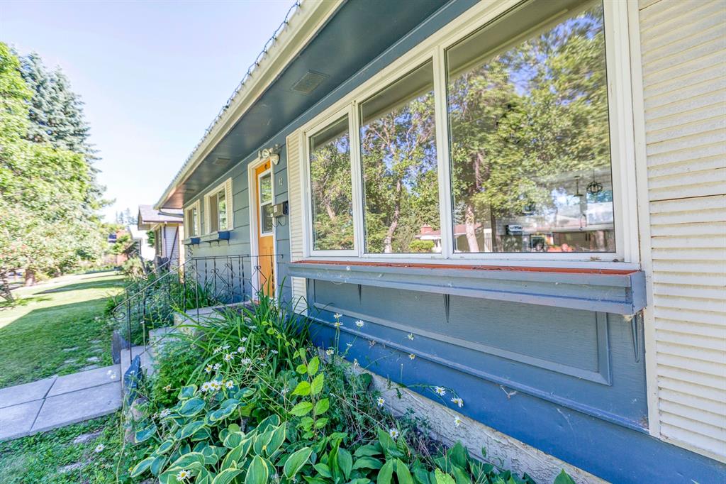 12 Grand Park Crescent, Camrose, AB, T4V 1M9 A1017508 Tracy Brandingen