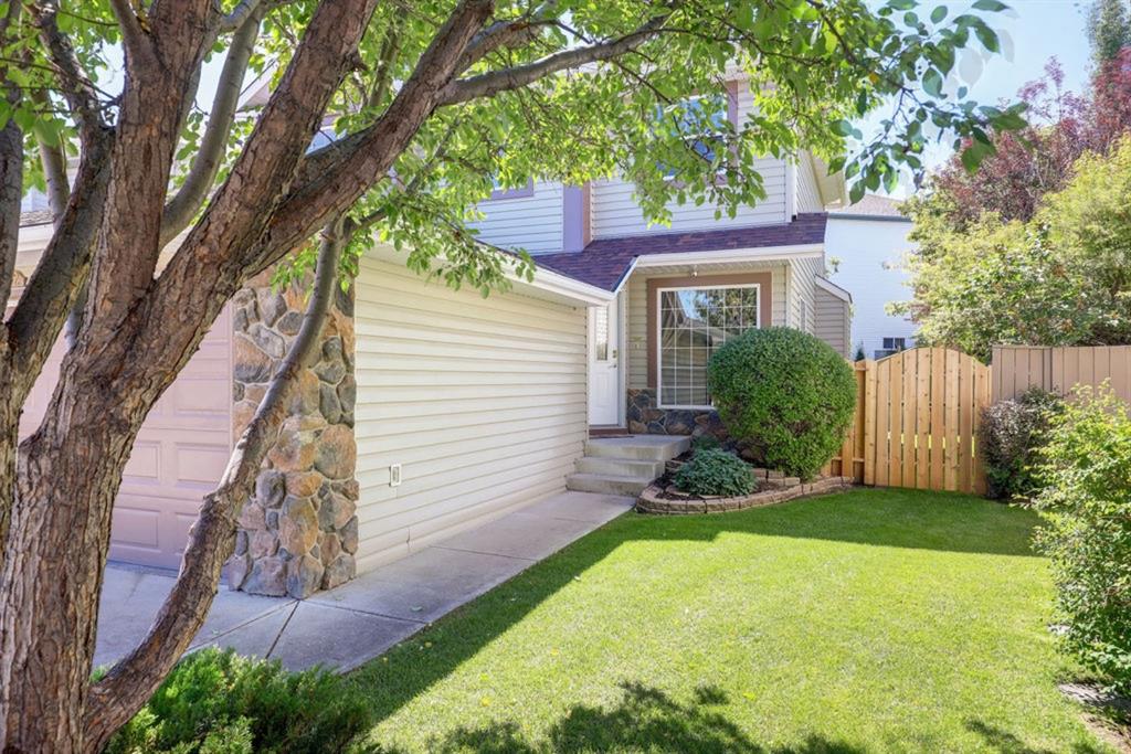 252 Hidden Valley Grove NW, Calgary, AB A1018156 Seth Allred