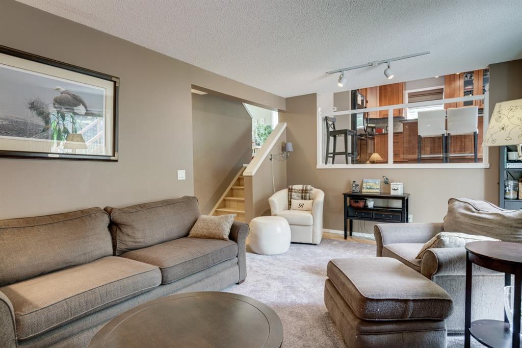 218 Signal Hill Place SW, Calgary, AB, T3H 2M5 A1018289 Randy Gallant