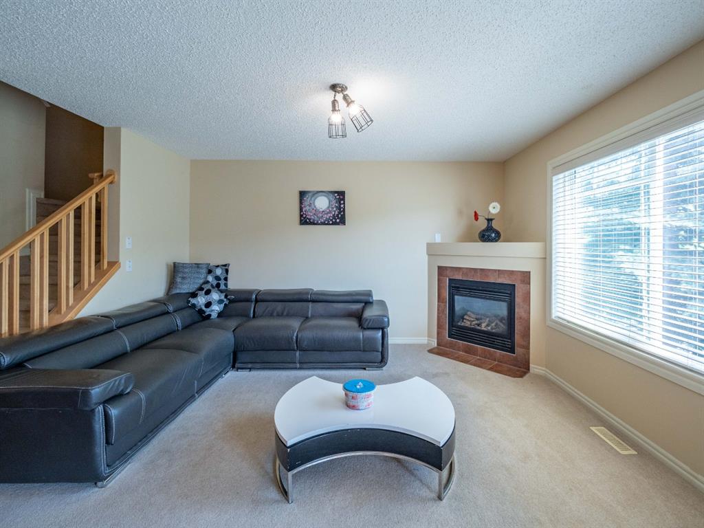 148 371 Marina Drive, Chestermere, AB, T1X 1T9 A1020026 Heart