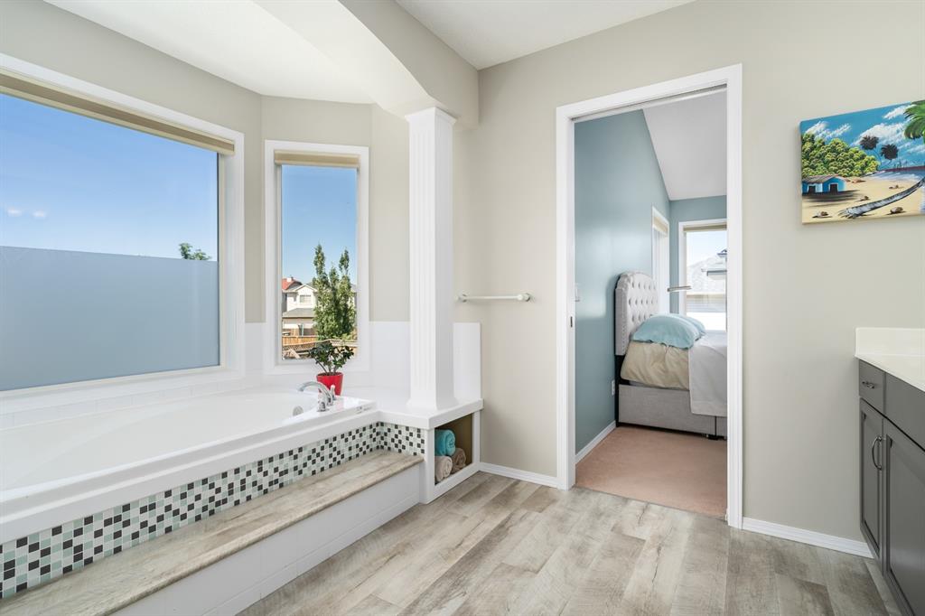 132 Citadel Meadow Bay NW, Calgary, AB, T3G 4Z5 A1020834 Kelsey Jones