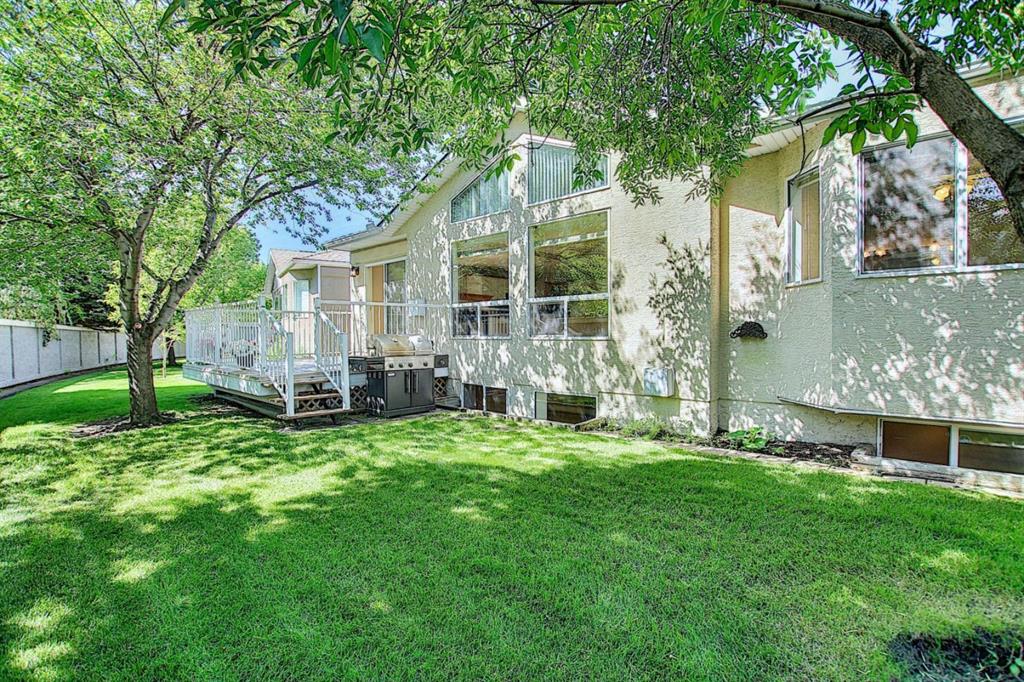 105 McKenzie Lake Gardens SE, Calgary, AB, T2Z 3E7 A1021396 DANNY