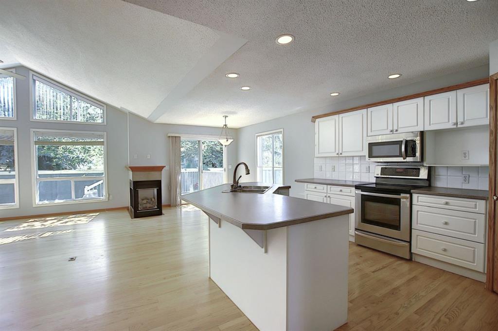 105 McKenzie Lake Gardens SE, Calgary, AB, T2Z 3E7 A1021396 DANNY