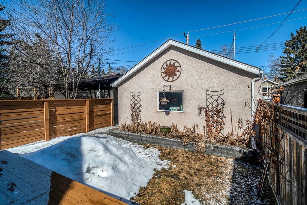 1040 Memorial Drive NW, Calgary, AB, T2N 3E1 A1022373 Simply Homes