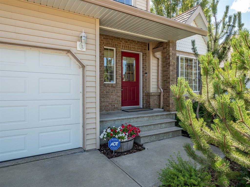 13 Strathmore Lakes Crescent, Strathmore, AB, T1P 1L7 A1022574 Heart & Sold Ashlee Samaska
