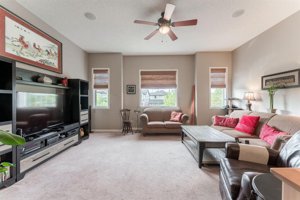 1049 Kincora Drive NW, Calgary, AB, T3R 1R4 A1025650 Smith Pezzente