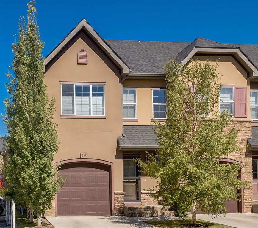 439 Quarry Villas SE, Calgary, AB A1026747 Hamilton Lamb Reiser