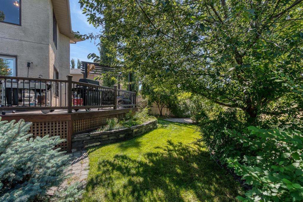 37 McKenzie Place SE, Calgary, AB, T2Z 1T4 A1028491 BECK Real Estate