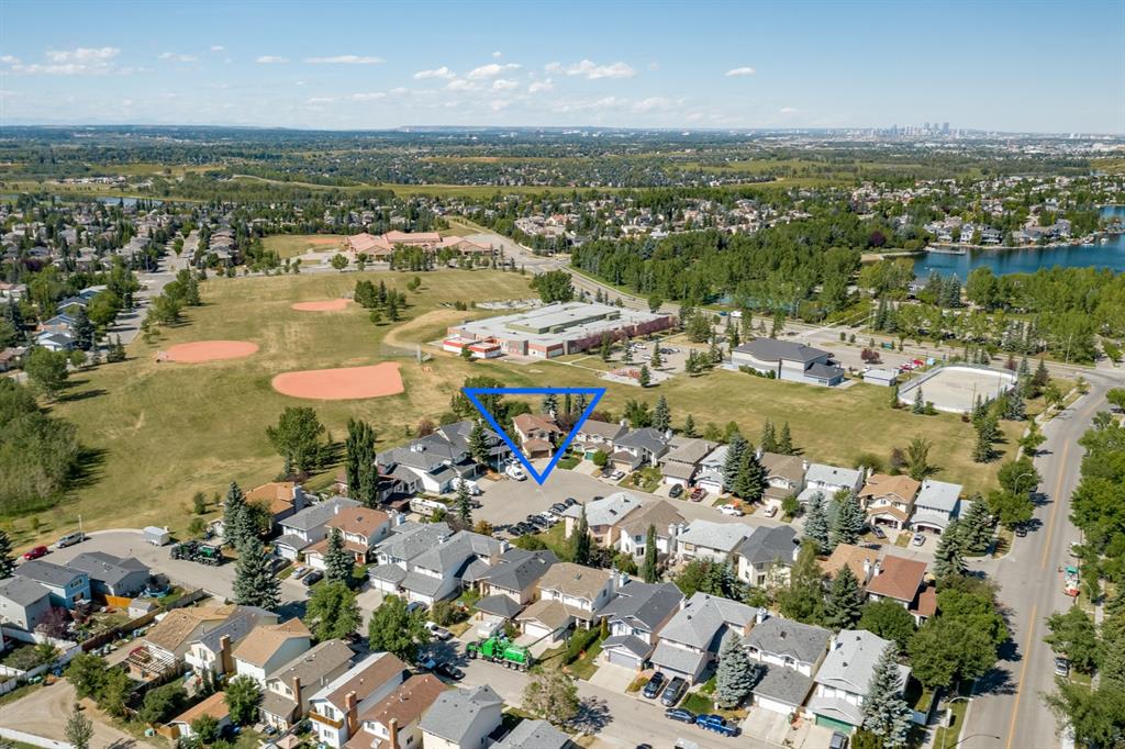 37 McKenzie Place SE, Calgary, AB, T2Z 1T4 A1028491 BECK Real Estate