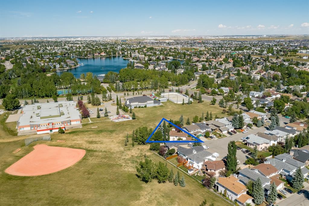 37 McKenzie Place SE, Calgary, AB, T2Z 1T4 A1028491 BECK Real Estate