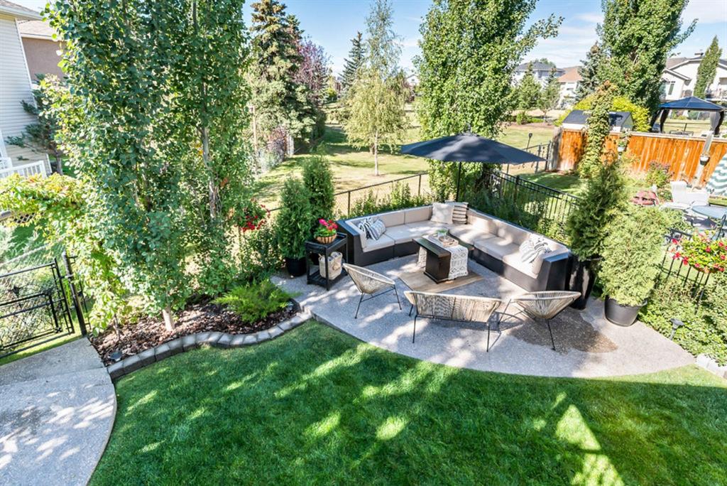 13 Sandstone Ridge Crescent, Okotoks, AB, T1S 1P8 A1029861 Andrea