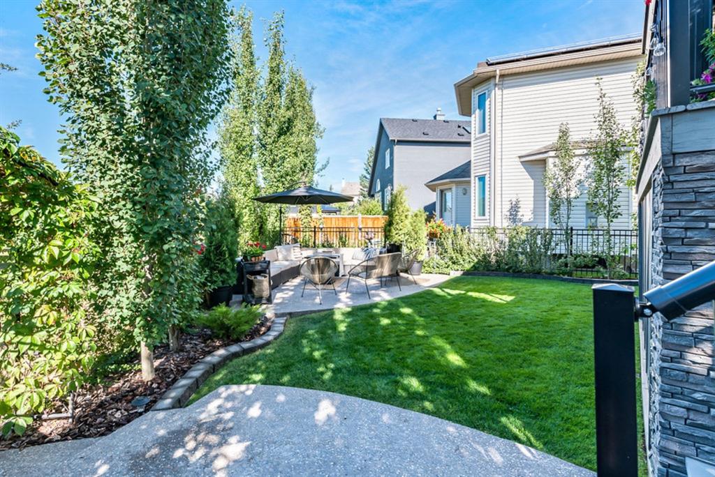 13 Sandstone Ridge Crescent, Okotoks, AB, T1S 1P8 A1029861 Andrea