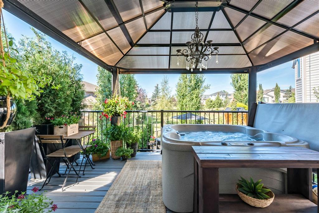 13 Sandstone Ridge Crescent, Okotoks, AB, T1S 1P8 A1029861 Andrea